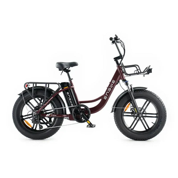 Engwe L20 Boost elektrische fiets in rood, comfortabele e-bike met lage instap en moderne ontwerp, klaar voor gebruik.