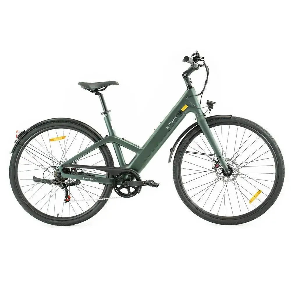 Groene ENGWE MapFour N1 Air ST elektrische fiets met lage instap, lichtgewicht en geschikt voor stadsritten.
