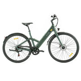 Groene ENGWE MapFour N1 Air ST elektrische fiets met lage instap, lichtgewicht en geschikt voor stadsritten.