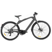 Grijze ENGWE MapFour N1 Pro elektrische fiets met middenmotor en lichtgewicht frame, geschikt voor fatbike-rijden.