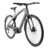 Grijze ENGWE MapFour N1 Pro elektrische fiets met middenmotor, lichtgewicht en robuust ontwerp voor comfortabel rijden.