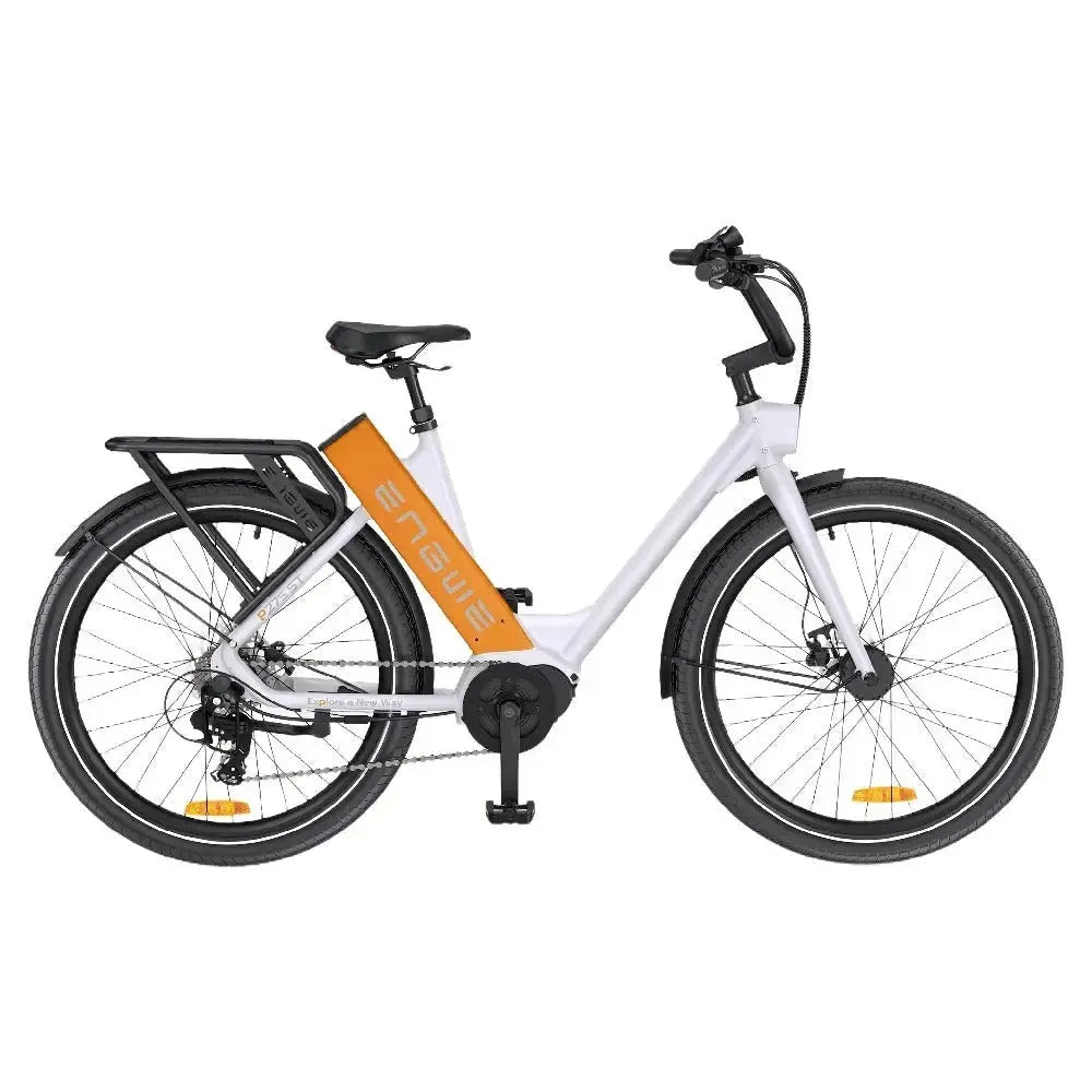 Oranje ENGWE P275 ST elektrische fiets met lage instap en comfortabele zithouding, ideaal voor stadsritten en recreatief gebruik