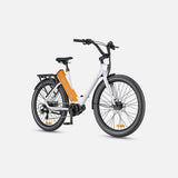 Engwe P275 ST oranje elektrische fiets met lage instap en comfortabele zithouding, geschikt voor stadsritten en dagelijks gebruik.