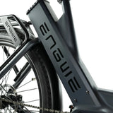 Zwarte ENGWE P275 ST elektrische fiets met lage instap en accu, ideale comfortabele e-bike voor dagelijks gebruik