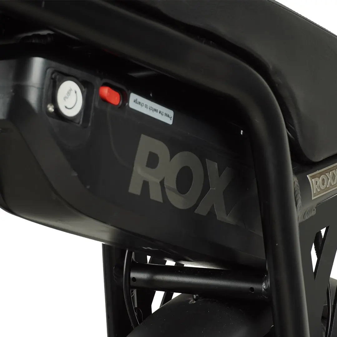 Elektrische fiets Roxx S2+ van Roxx Bike, gemonteerd en klaar voor gebruik, met zichtbare accu en frame in doos