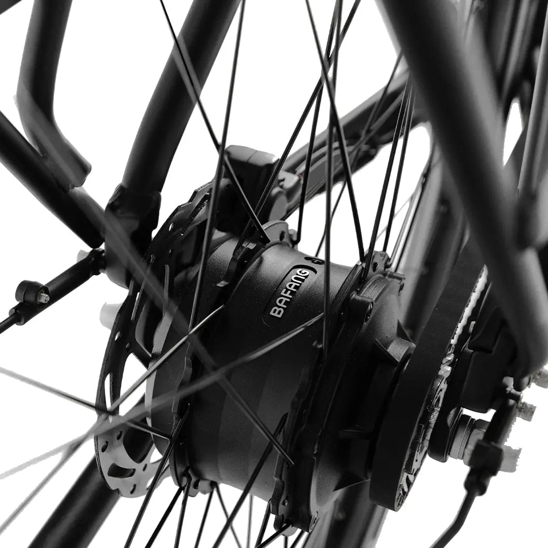 Zwarte Roxx SM5 elektrische fiets van Roxx Bike, volledig in doos, klaar voor montage en gebruik.
