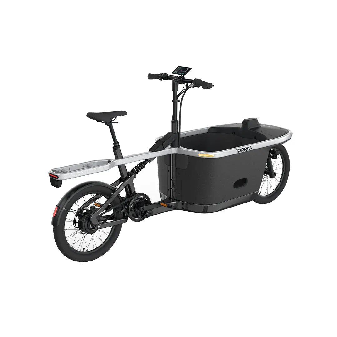 Zwarte Tarran TPRO-1 elektrische bakfiets met schuine frame en ruime bak, geschikt voor gezinsgebruik en vervoer.