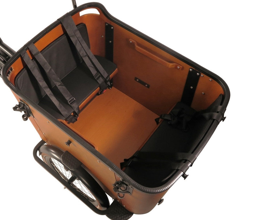 Vogue Avenger Bruin elektrische bakfiets met drie wielen en middenmotor, geschikt voor comfortabel vervoer.