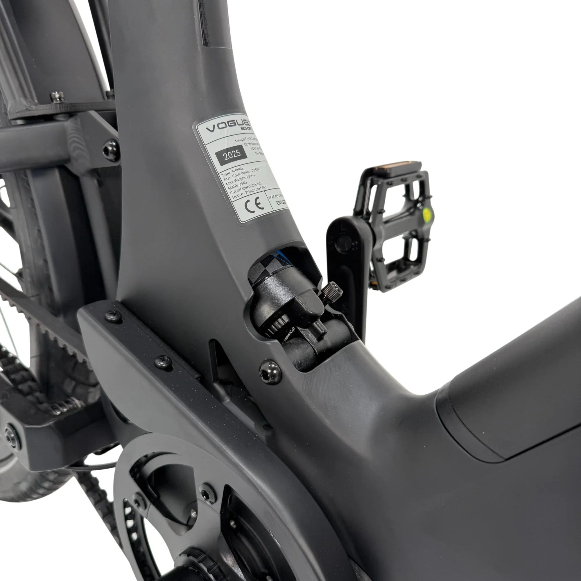 Zwart Vogue Artemis comfort e-bike met riemaandrijving en motor, zichtbaar in de afbeelding.