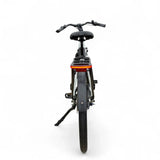 Vogue Prestige Fashion grijze elektrische fiets met laag instap en achterlicht, geschikt voor comfortabel stadsgebruik.