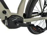 Vogue Prestige heren e-bike met cementgrijze middenmotor en frame, inclusief stuur en display, ideaal voor comfortabel fietsen